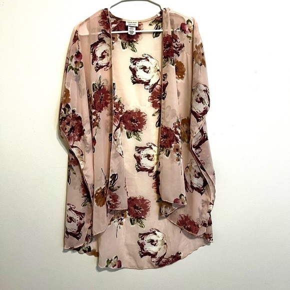 2/$15 Emory Park - Floral Kimono - Picture 4 of 6